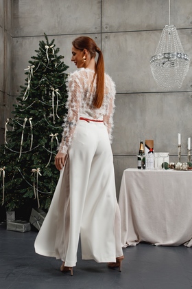 HOLIDAY 2026 photo 12